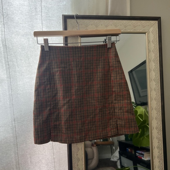 Brandy Melville Mini Skirt - Picture 1 of 3
